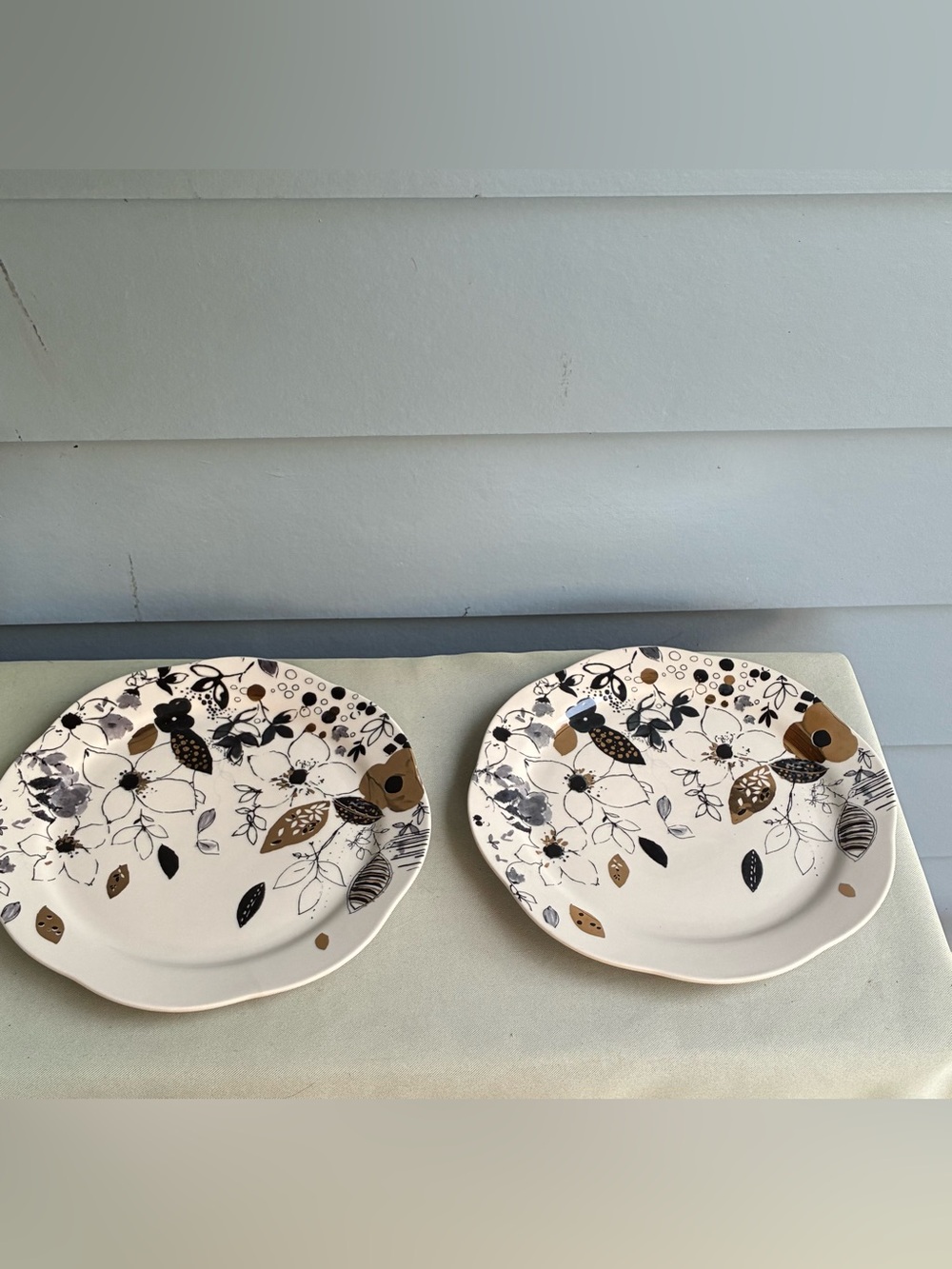 Title: NWOT Anthropologie Lauren Wan Floral Foiled Dinner Plates - Set of 2 - Picture 3 of 5